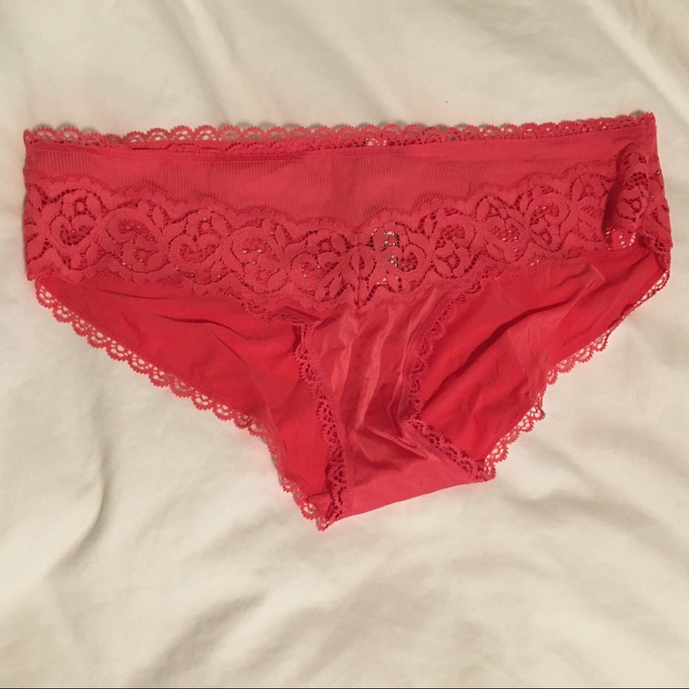 💗BNWT crochet lace BBV bikini panties💗